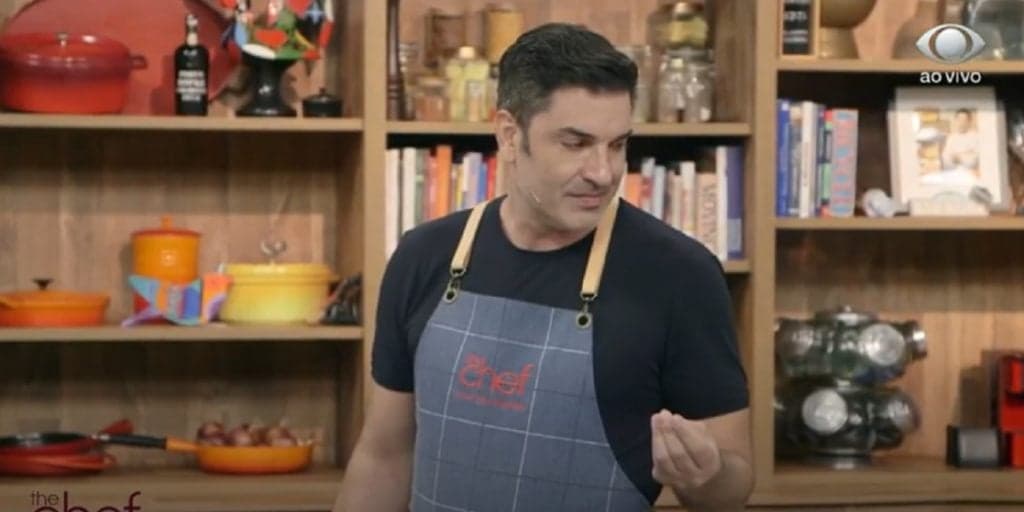 "Momento difícil", Edu Guedes vai aos prantos ao vivo ao fazer comunicado sobre demissões na Band