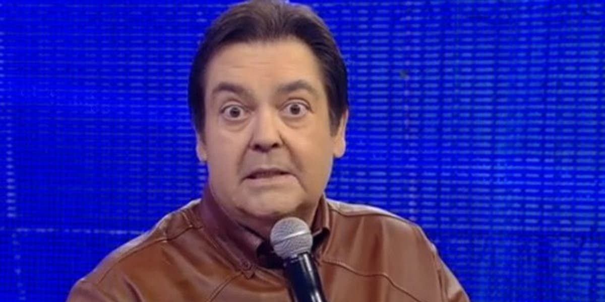 Após roubar Faustão, Band arranca outra estrela da Globo e comunicado é feito com recado de Ana Paula Araújo Após roubar Faustão, Band arranca outra estrela da Globo e comunicado é feito com recado de Ana Paula Araújo