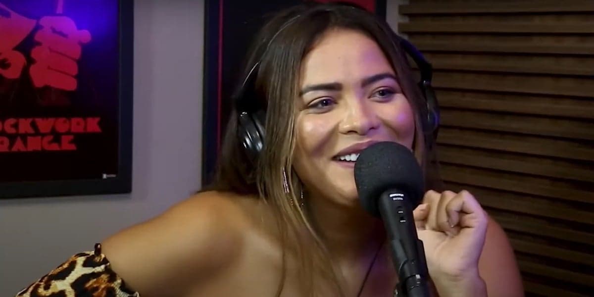 Geisy Arruda surge em vídeo picante, faz espanhola explicita, abre parte íntima e enfia item sem dó