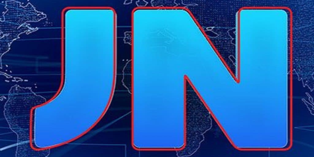 Âncora do Jornal Nacional sofre infarto e jornalista passa mal escorregando na cadeira com ataques