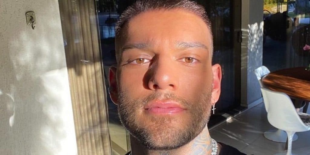 Lucas Lucco resgata cachorro abandonado, filma tudo e rebate represália da esposa: "Desculpa"