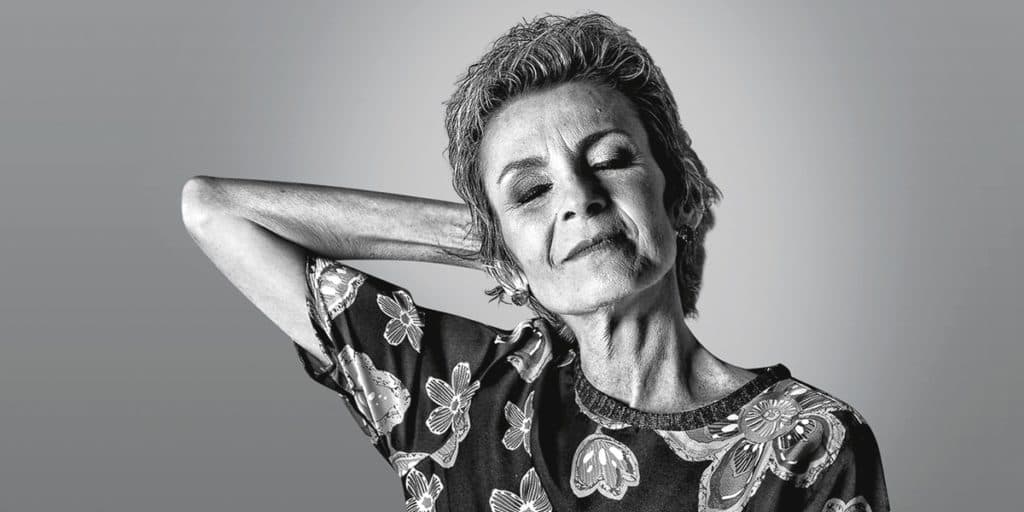 Cantora gospel abandona a quimioterapia