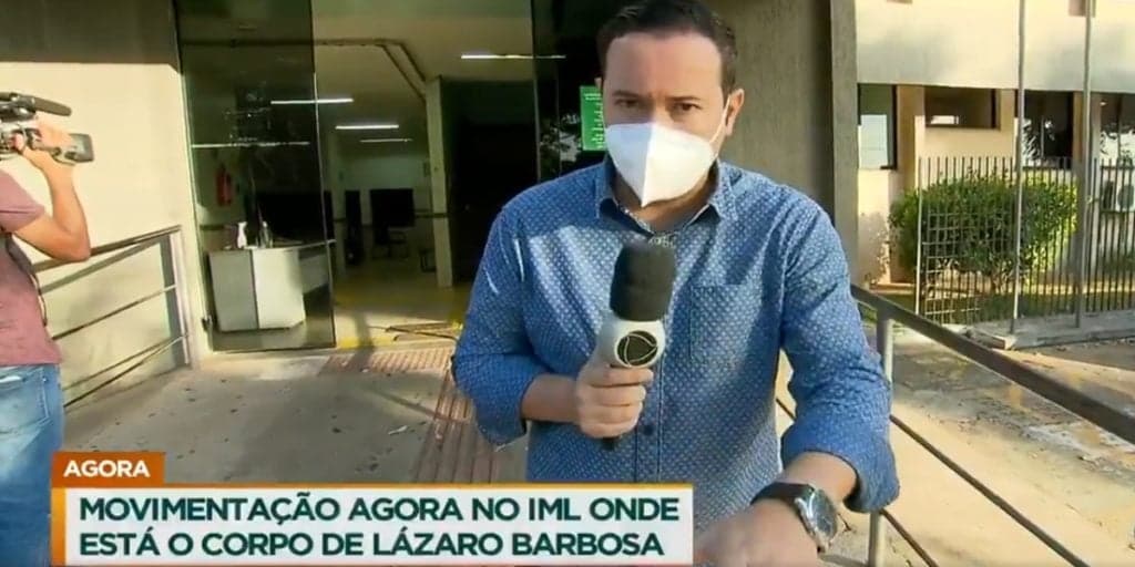Luiz Bacci “invade” IML atrás de Lázaro, público fica em choque e ligação é feita ao vivo