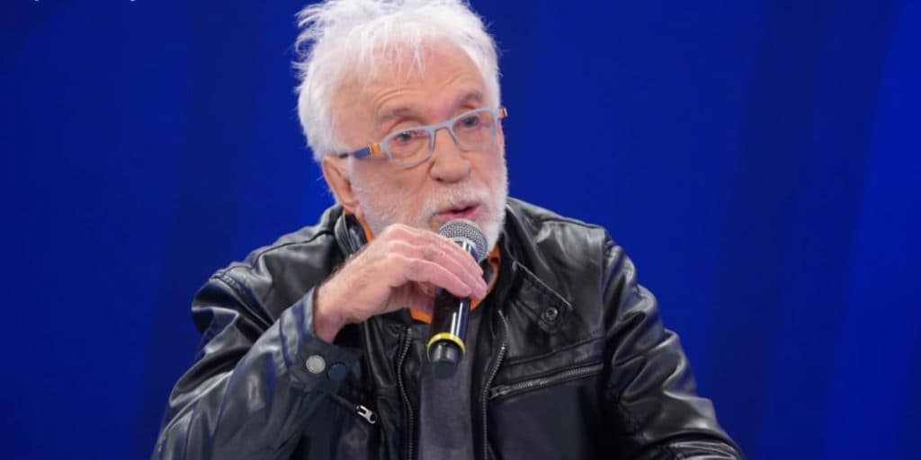 "Humilhado": Moacyr Franco, esnobado por Carlos Alberto, pega documento e descobre o pior: "Fase tão ruim"