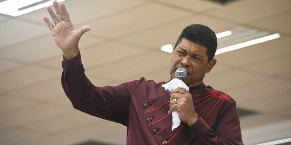 O apóstolo Valdemiro Santiago é líder da Igreja Mundial do Poder de Deus (Foto: Reprodução)