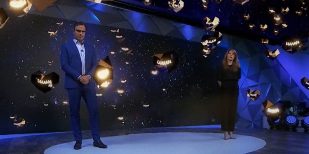 "Repleta de dor", Tadeu Schmidt e Poliana Abritta desabam e encerram Fantástico às escuras, confirmando morte
