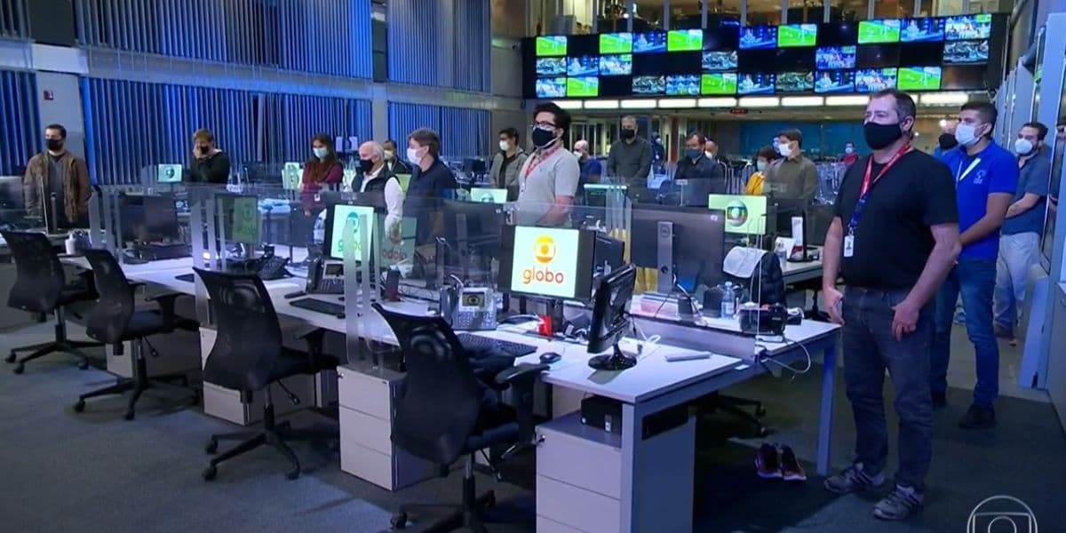 Renata Lo Prete confirma morte na Globo e não se aguenta, finalizando jornal aos prantos: "Colega muito querido"
