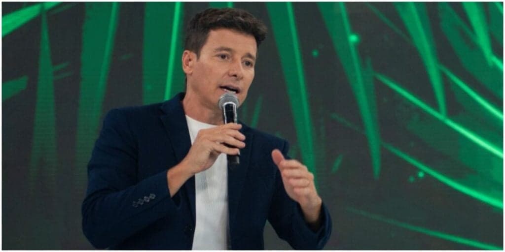 Esnobado pela Globo, Faro se pronuncia após saída de Faustão e detona: "Se perpetuar"