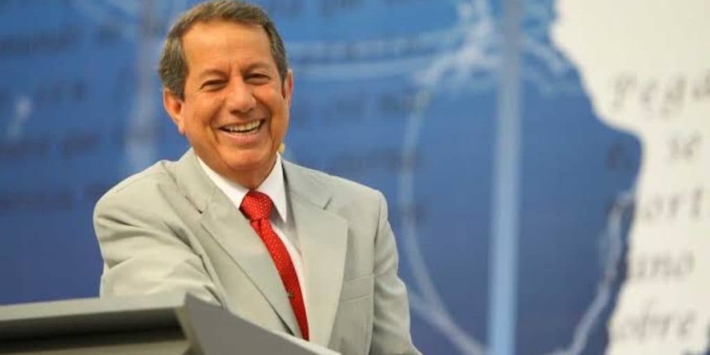 Band se arrepende, anuncia volta do Show da Fé de RR Soares em sua programação e faz propaganda de concorrente