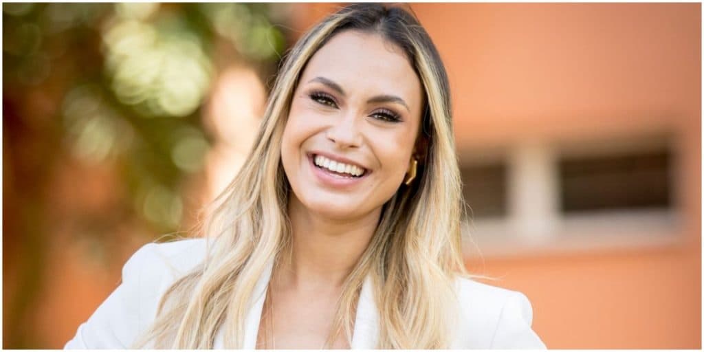 Sarah Andrade surge com biquíni minúsculo e deixa escapar parte íntima: "Meu Deus"