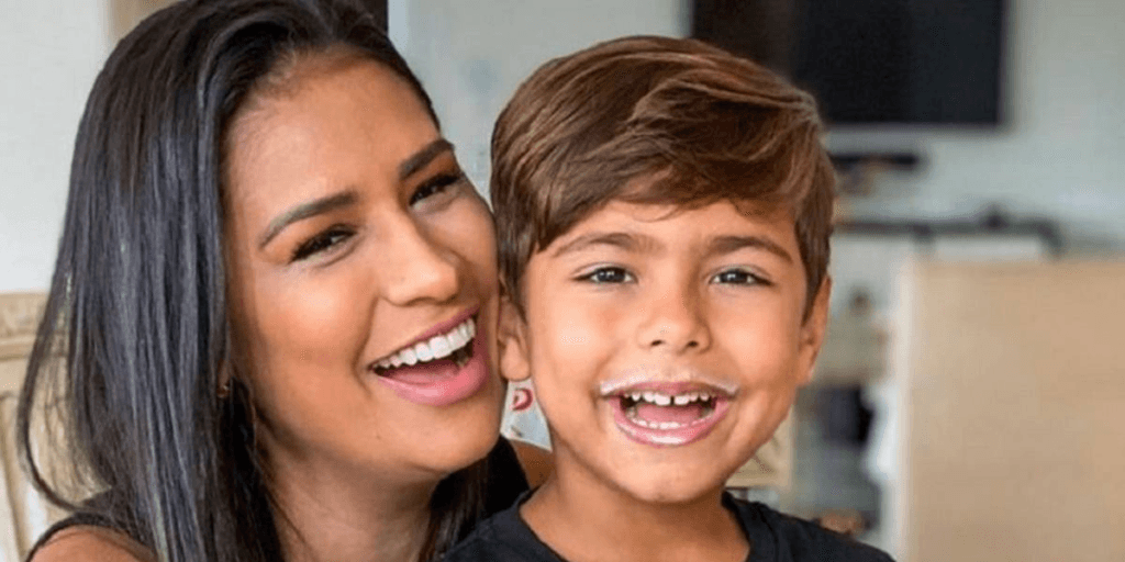 Filho de Simone grita e diz que vai denunciar, após flagrar mãe transando e ela expor dor para dar a roda