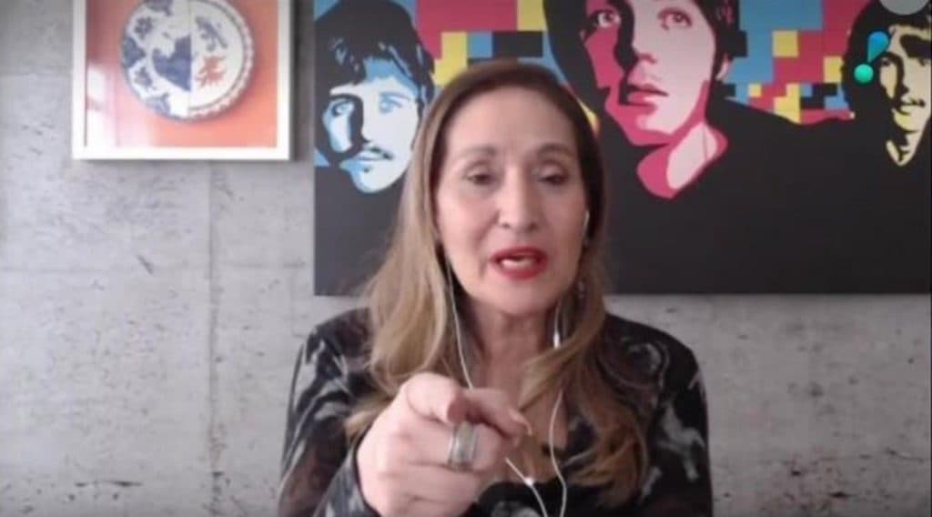 Sonia Abrão precisa ser tirada às pressas de programa, invade ao vivo e faz comunicado: "Essa situação"