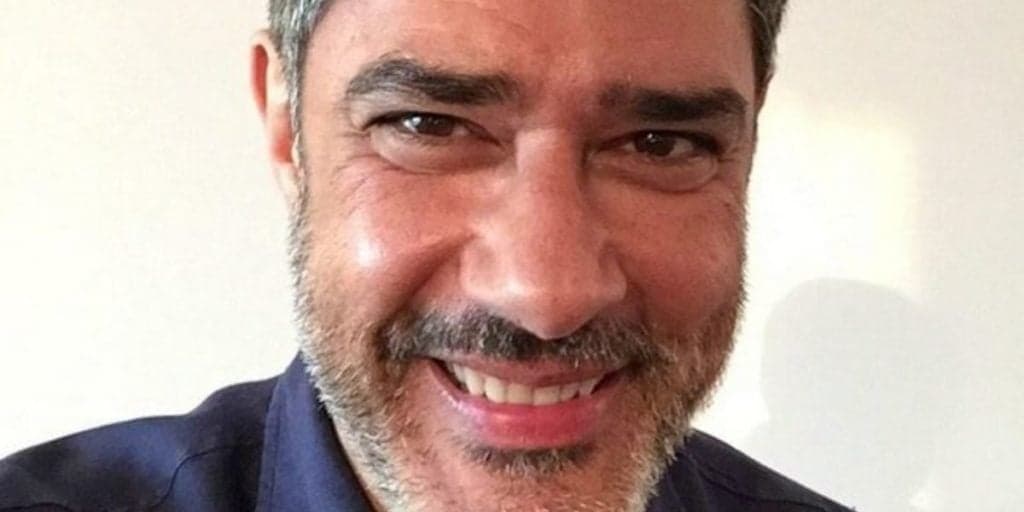 Após quebra de protocolo descontrolada na Globo, William Bonner deixa o Jornal Nacional e foto prova saída