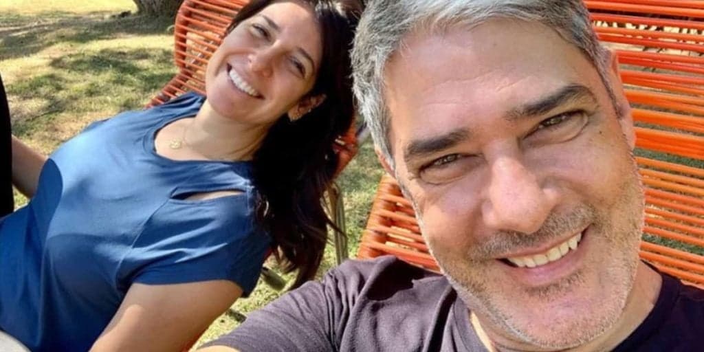 William Bonner compartilha clique romântico com Natasha Dantas