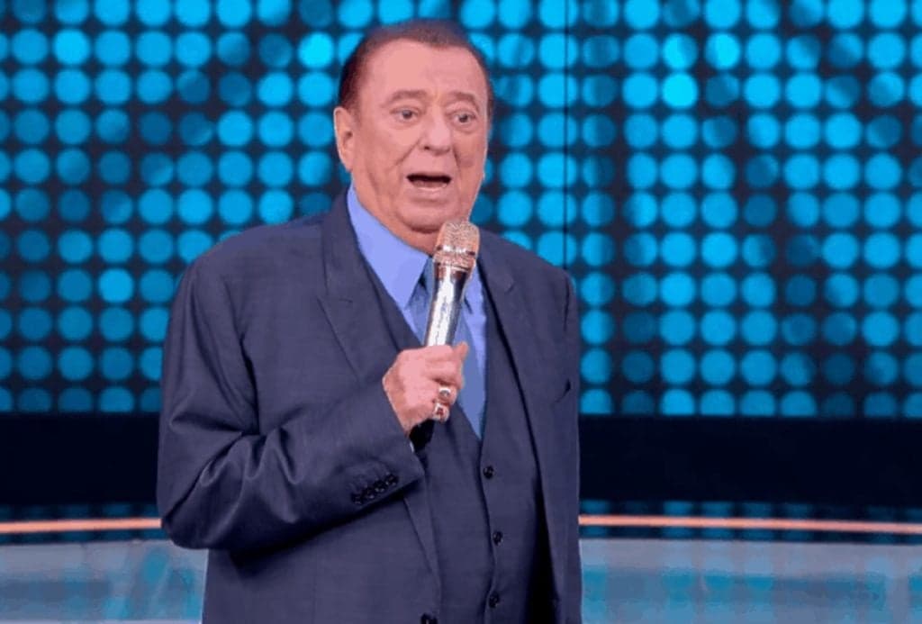 Cantor evangélico do Raul Gil se assume gay, é ameaçado de morte na TV e denuncia: "Minha vida"