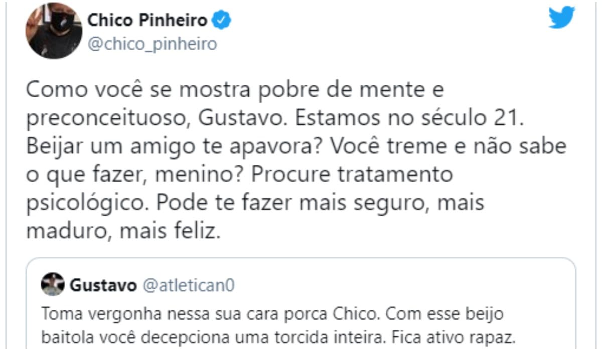 Chico responde preceituosos, mas não perde a classe (Foto: Reprodução)