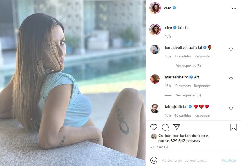 Cleo deixou à mostra, tatuagem enorme em sua coxa (Imagem: Reprodução)