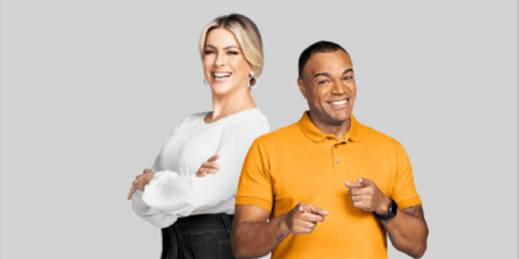 Renata Fan provoca Denilson ao vivo