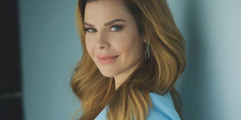 Após expôr câncer, Fernanda Souza dá facada na Rede Globo e assina contrato com concorrente