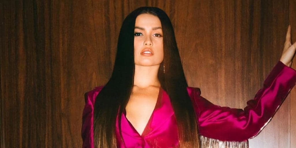 Vídeo de Juliette beijando anal de rapaz é divulgado e Anitta se pronuncia com ódio