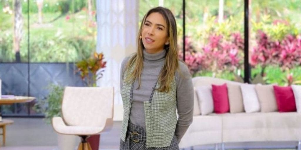 Patrícia Abravanel vê carro pegando fogo no SBT, interrompe programa e detona homem com ódio: "Drogado"