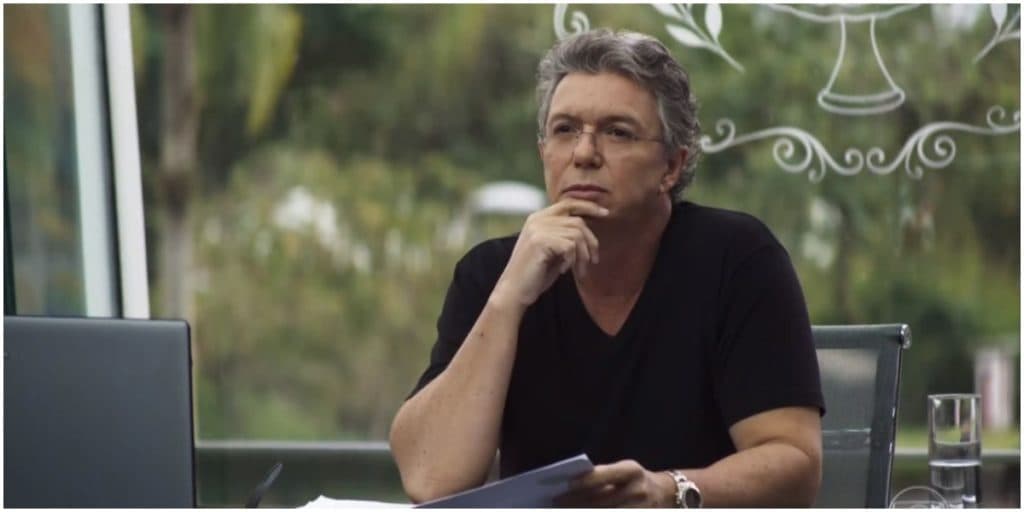 Após fracasso do No Limite, Boninho corre às pressas e anuncia primeiro participante do BBB22