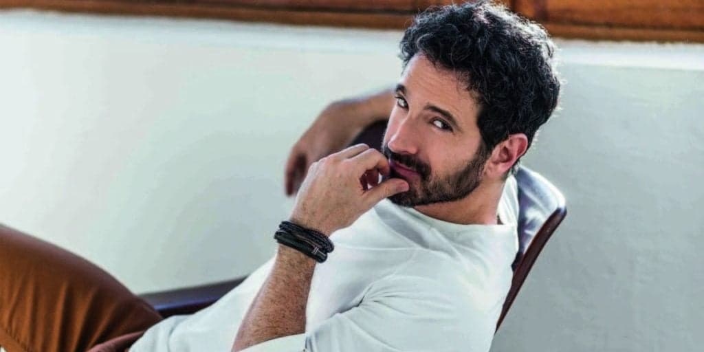 Caco Ciocler, após notícia de orgia na Globo, assume sexualidade e fala sobre ser gay: “Cada um ama quem quiser”
