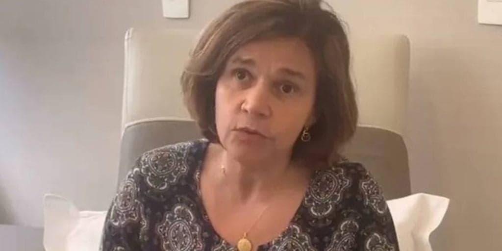 Claudia Rodrigues se assume lésbica, pede empresária em casamento e sofre ao ser ignorada: "Mexeu muito"