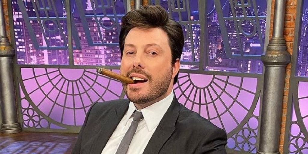 Apresentadora da Record escancara relação de Danilo Gentili com pessoa do SBT no carro: "Fazendo"