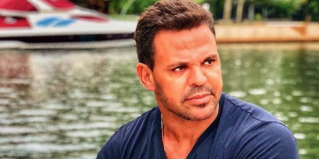 Eduardo Costa expõe vício, revela prejuízo à saúde e admite que está em tratamento: "15 vezes ao dia"