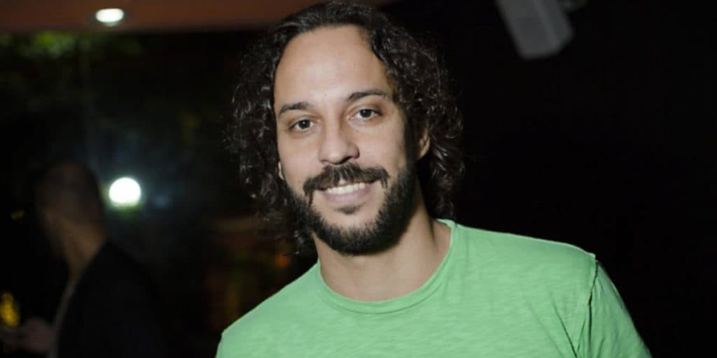 Gabriel O Pensador vai em cemitério, se comunica com famoso morto e expõe o pior: "Hoje"