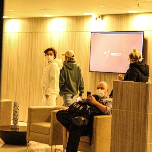 Luciano Szafir segue internado no hospital (Foto: AgNews)