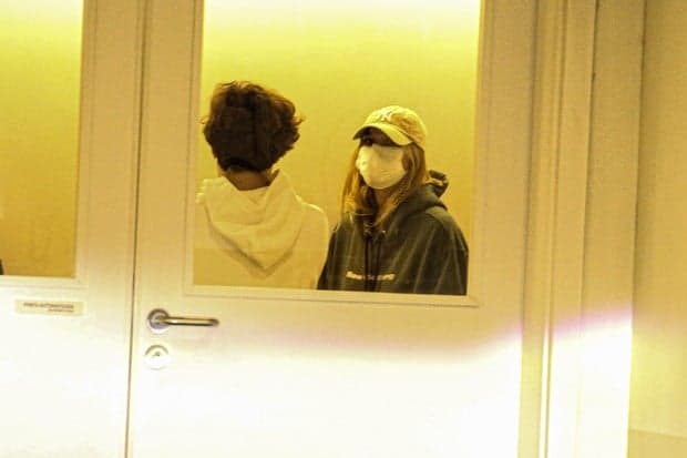 Sasha Meneghel e João Figueiredo visitam Luciano Szafir no hospital (Foto: AgNews)