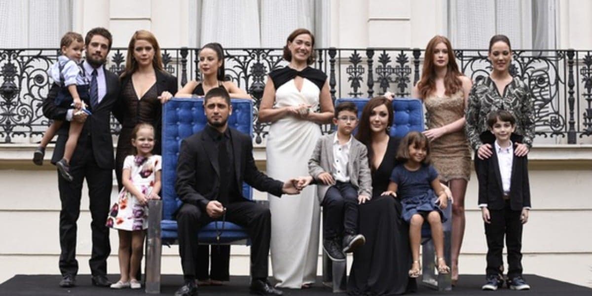 Estrela de Império implora para voltar a trabalhar na TV Globo (Foto: Reprodução)