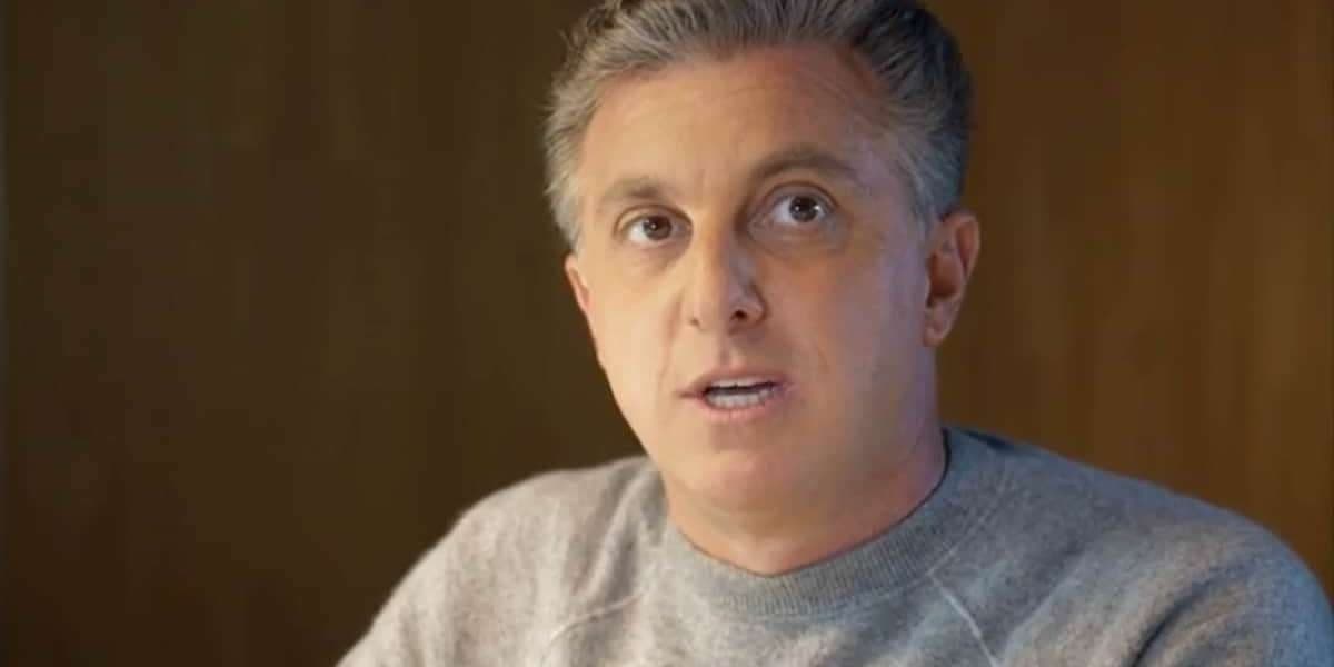 Luciano Huck é o apresentador do Cladeirão, na Globo (Foto: Reprodução/TV Globo)
