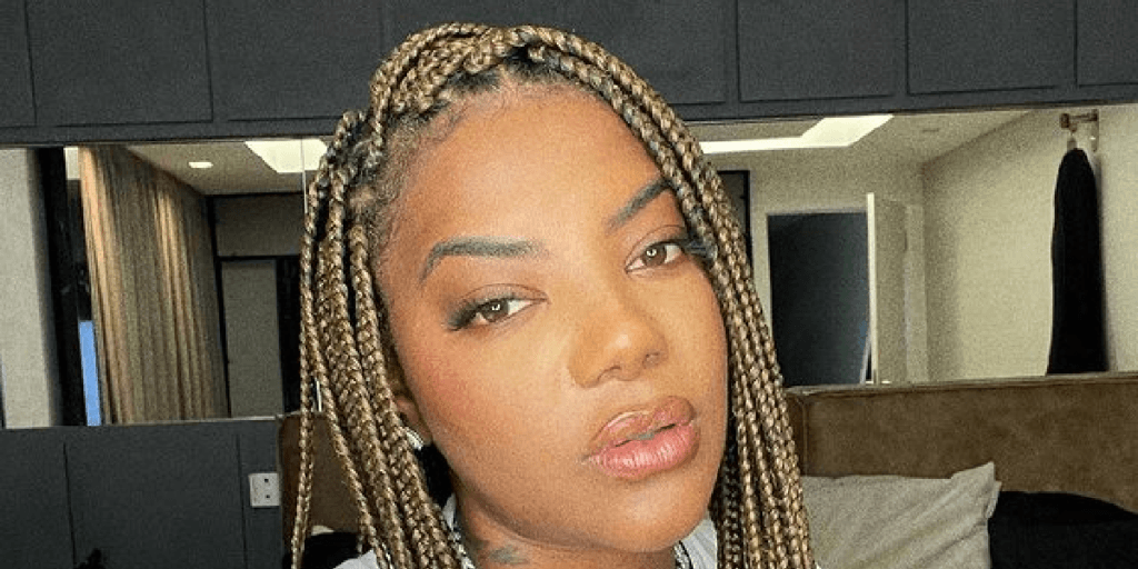 Ludmilla, após anúncio de gravidez, exige distância do pai que está passando fome
