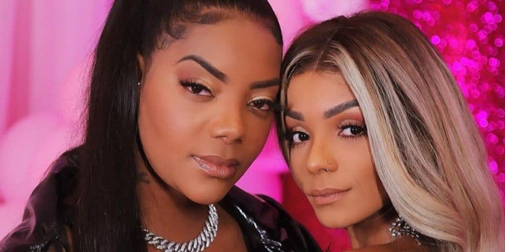 Ludmilla mete a mão na parte íntima da esposa, agarra tudo e mostra demais: "Gostosa"