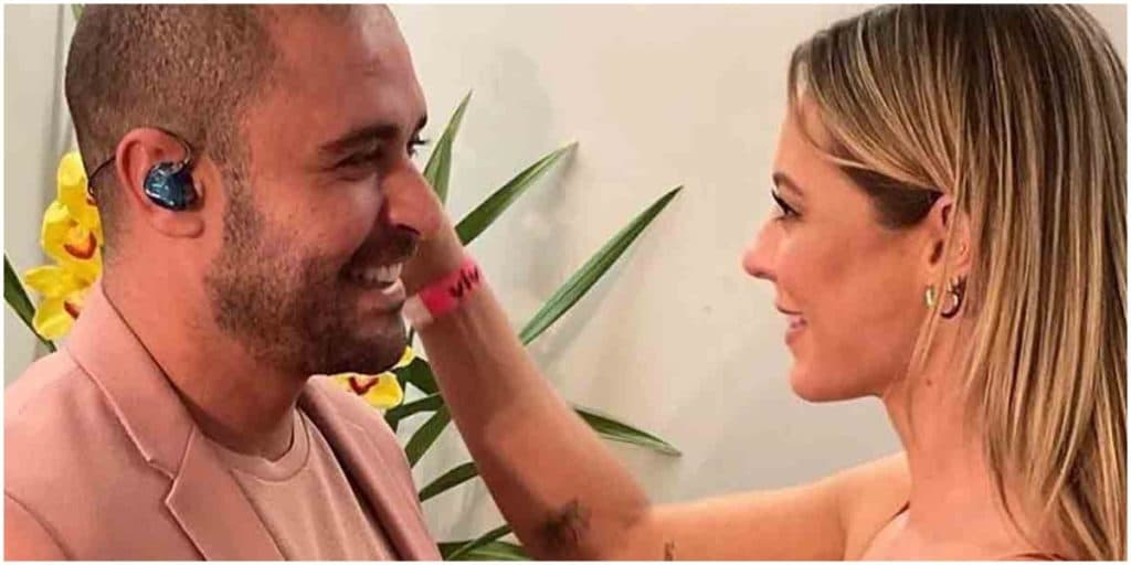 Diogo Nogueira surge sem roupa em foto vazada com Paolla Oliveira agarrando forte parte íntima