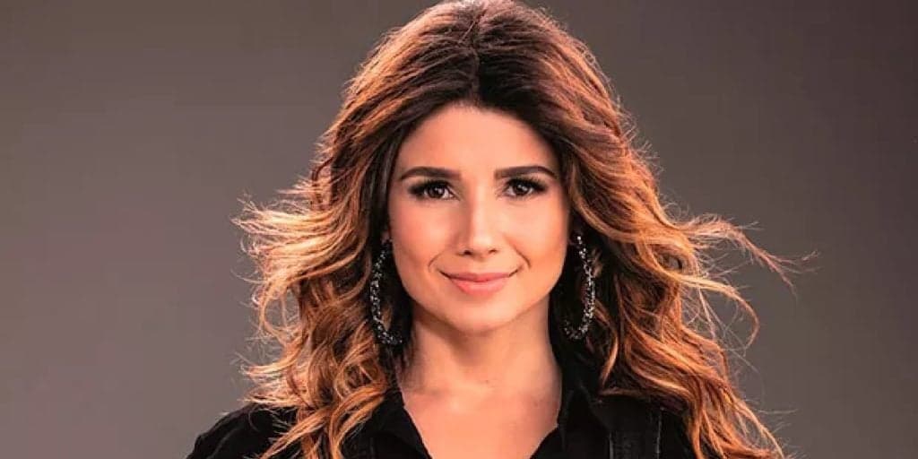 Paula Fernandes é exposta por apresentador, enfia injeções na garganta e vive inferno: “Odeia”