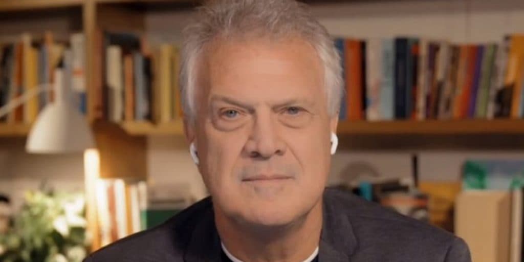 Governador famoso quebra o silêncio com Pedro Bial, assume ser gay e detona: “Minha vida privada”