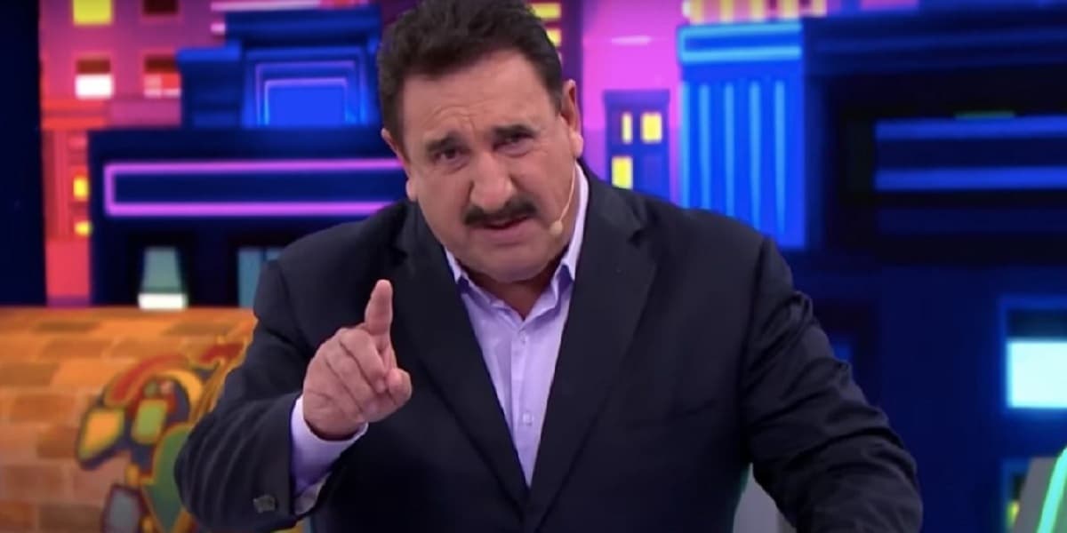 Programa do Ratinho é questionado por falta de distanciamento (Foto: Reprodução/SBT)