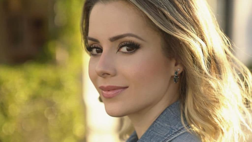Com Ana Maria fora do ar, Sandy passa a perna na loira e é anunciada como nova apresentadora: "Nova versão"