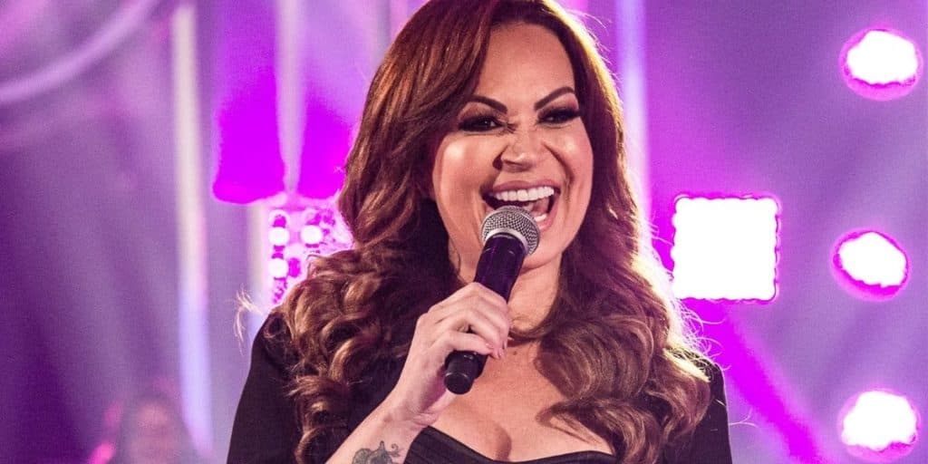 Perda irreparável de Solange Almeida aos 46 anos é confirmada com comunicado devastador: "Muita dor"