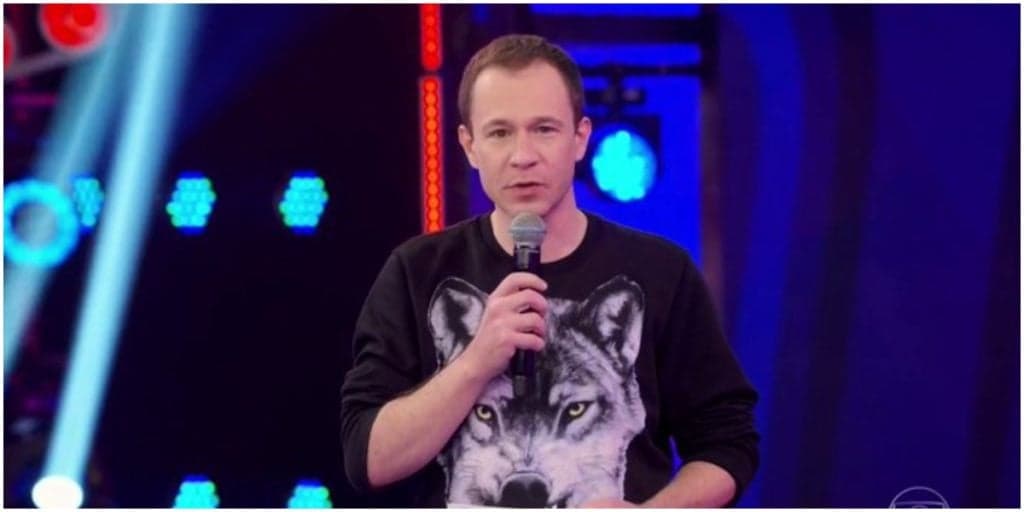 Tiago Leifert peita decisão da Globo, traz Faustão de volta e se declara substituto: "Luciano Huck put*"