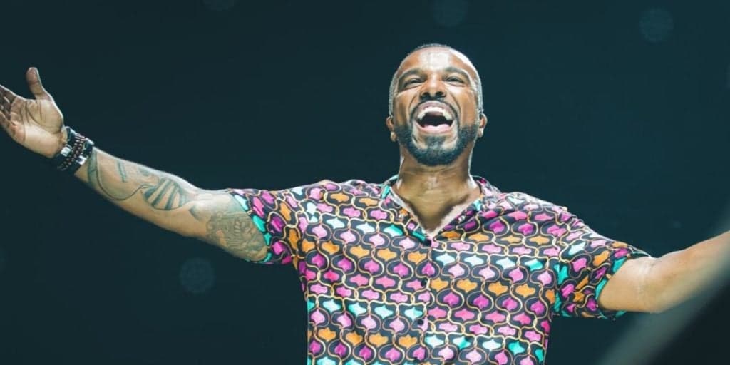 "Toda felicidade", Alexandre Pires expõe relação com cantor e declara sentimentos em textão: "Meu"