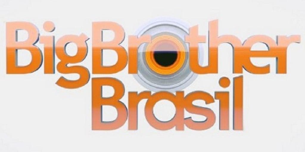 Completamente nua, campeã do BBB é flagrada de quatro com mulher e momento íntimo em sofá é exposto: "Gostosas"