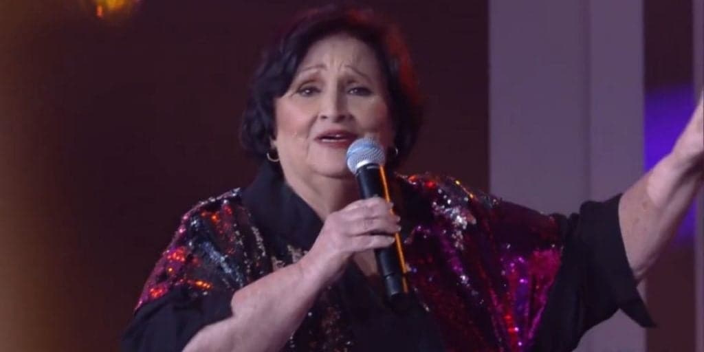 Dona Déa Lúcia revelou na TV o que Thales Breta fez à ela depois da morte da Paulo Gustavo