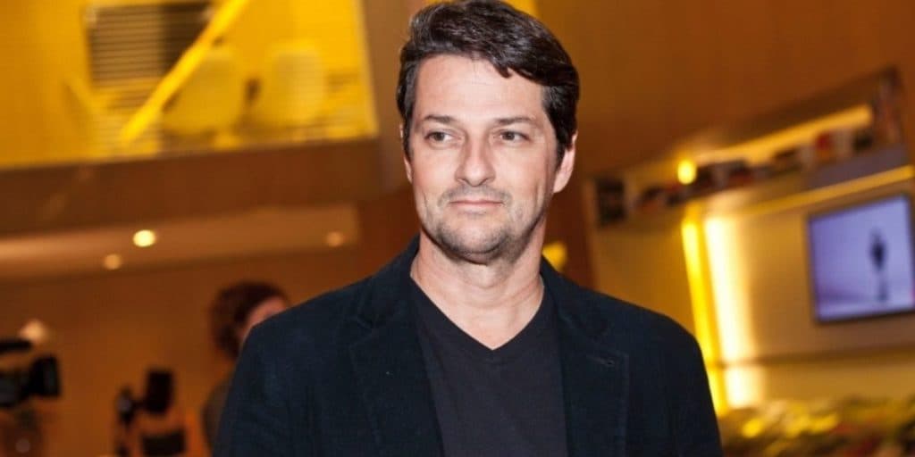 Marcelo Serrado revela detalhes de experiência por trás das câmeras