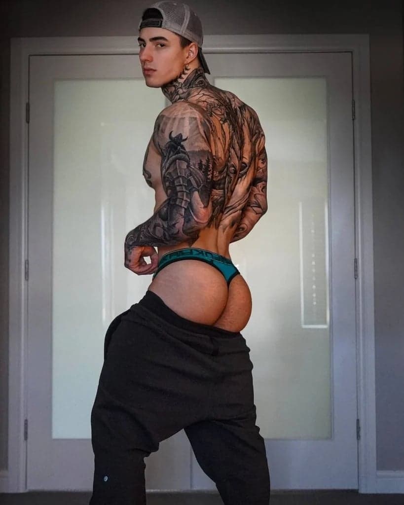 Jake Andrich diz preferir usar calcinha ao invés de cueca (Foto: Reprodução) Jake Andrich diz preferir usar calcinha ao invés de cueca (Foto: Reprodução)