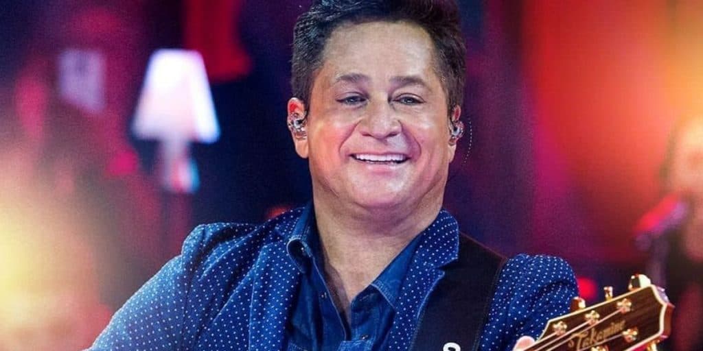 "Encher o rabo", Leonardo é flagrado agarradinho atrás de mulher e vídeo escandaloso explode: "Dar meu bucet@ao"